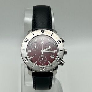 Victorinox Swiss Army V7-35 Chrono Star Red Silver Diver Ladies Watch Working.